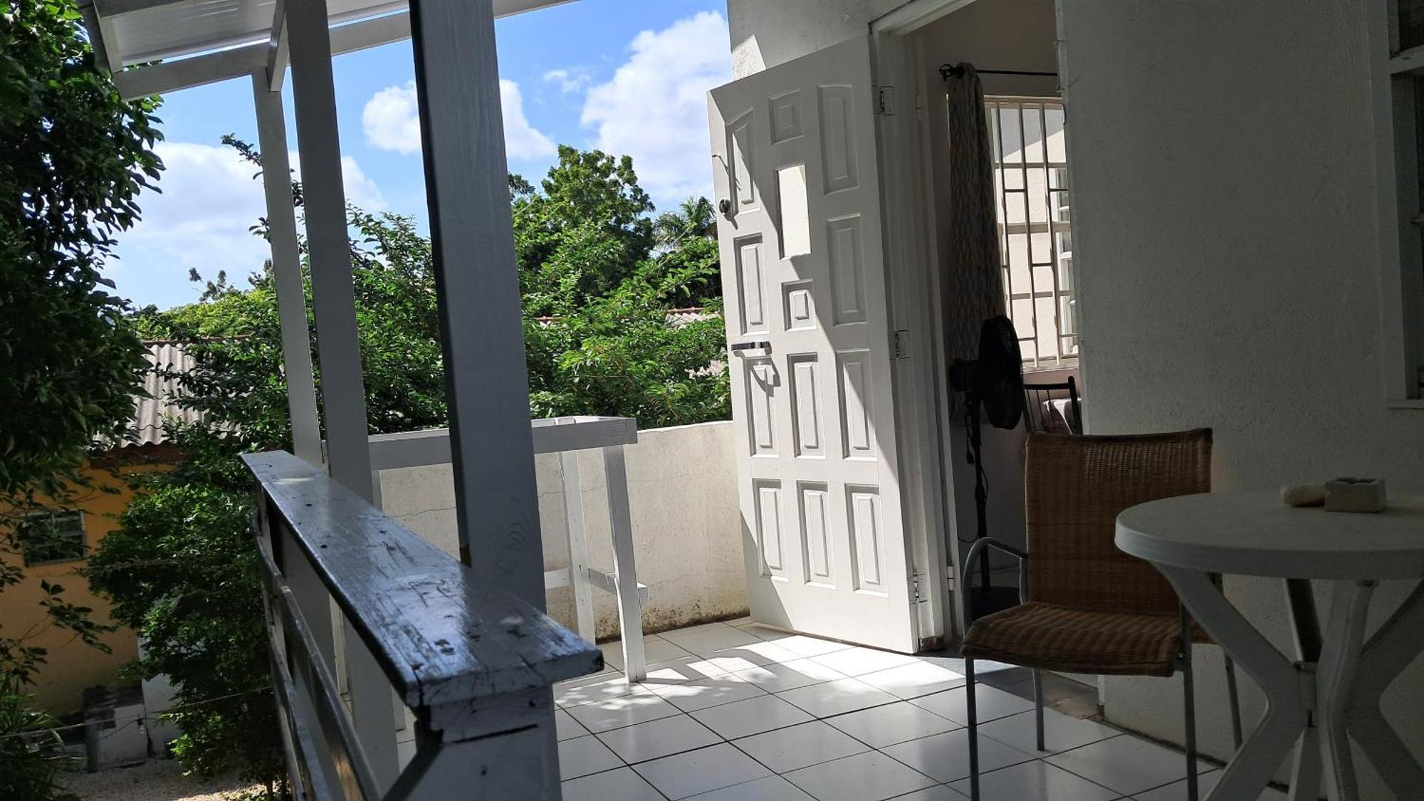 Happy Turtle Apartments Willemstad Bagian luar foto